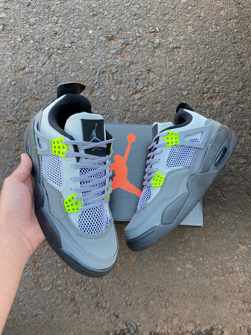 Nike Jordan4 Cinza