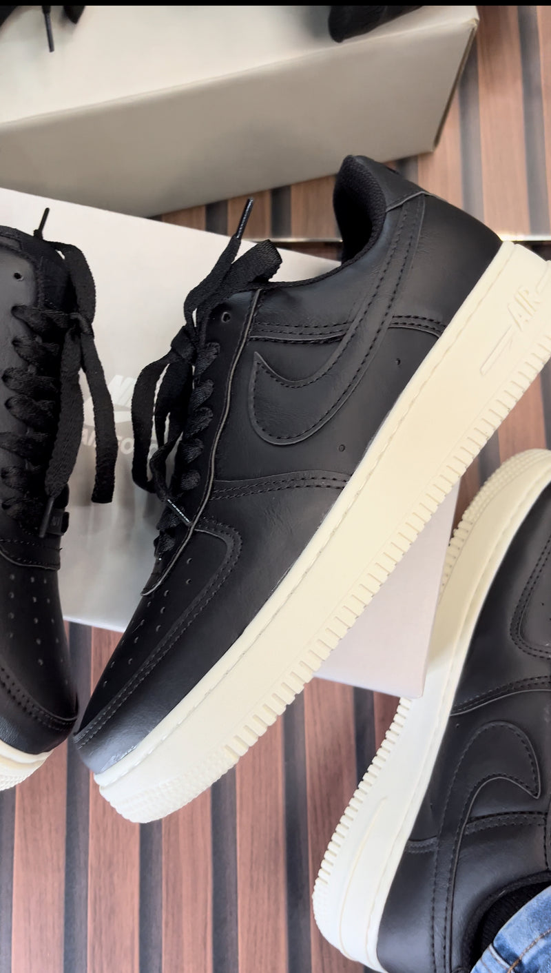 Tenis Air Force Preto/Branco