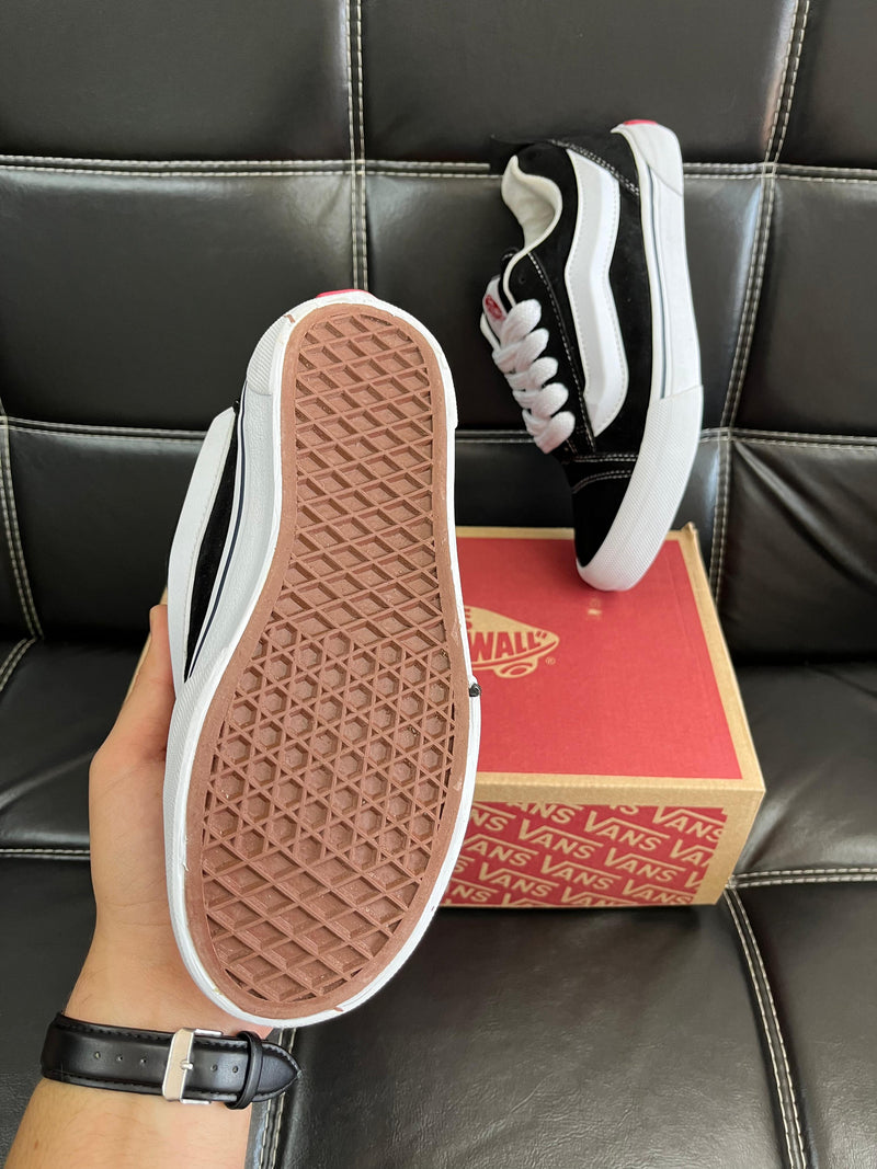 Vans Knu Skool Preto/Branco