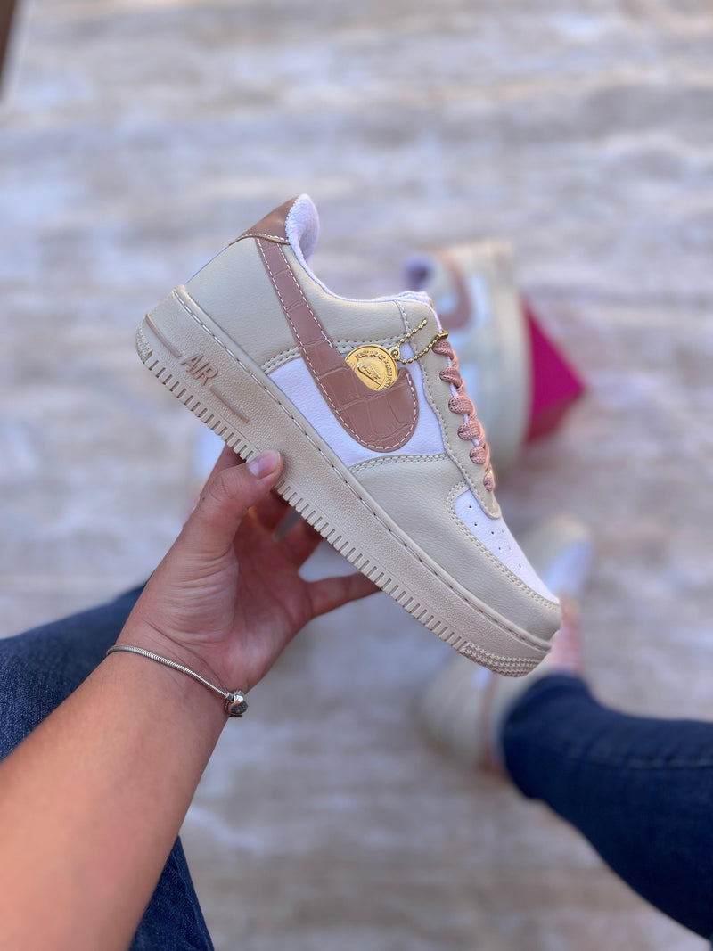 Nike Air force Areia /branco/  nude Medalha